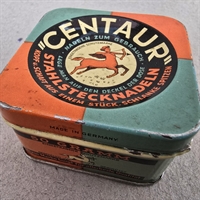 blåturkis-orange-kvadratisk-metalæske-Centaur-gammel-dåse